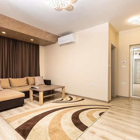 Sunny 1Bd Apartment In Old Town By Flat Mаnager 普罗夫迪夫 外观 照片