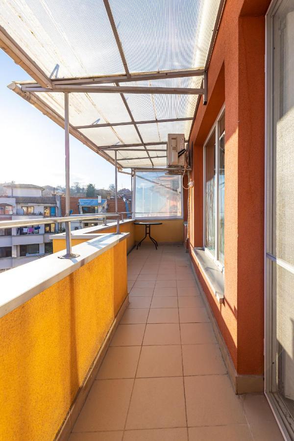 Sunny 1Bd Apartment In Old Town By Flat Mаnager 普罗夫迪夫 外观 照片