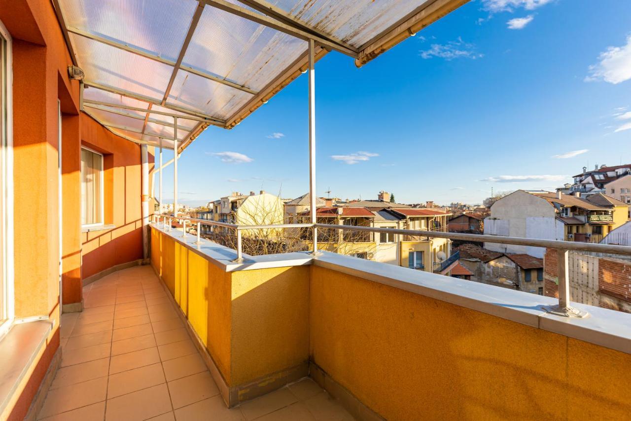 Sunny 1Bd Apartment In Old Town By Flat Mаnager 普罗夫迪夫 外观 照片